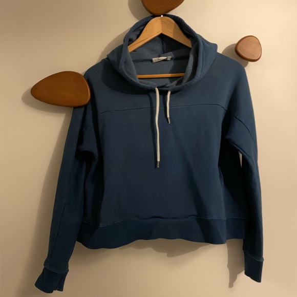 Urban Outfitters Crop Hoody size M - Picture 1 of 3